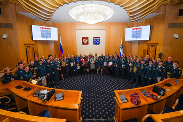 В Ленинградской области наградили спасателей и пожарных