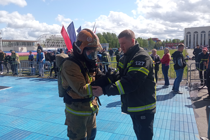 Команда огнеборцев Леноблпожспас в пятерке лучших на соревнованиях «Сильнейший пожарный»